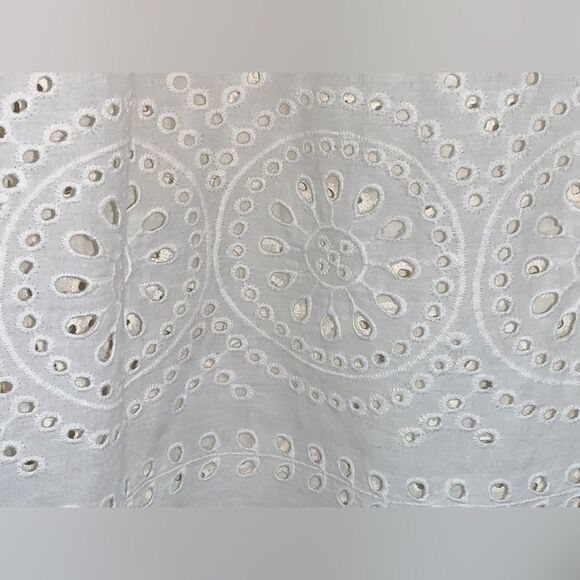 Scarlet Roos: A romantic babydoll-style blouse featuring Broderie Anglais - Picture 3 of 8